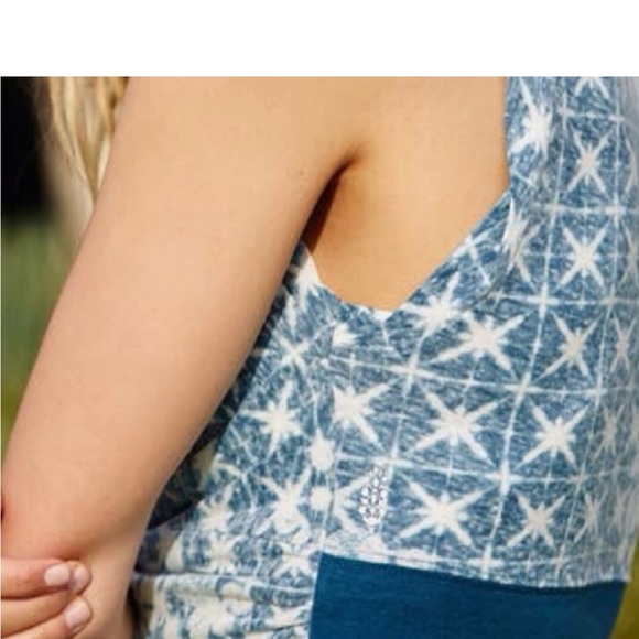 Free People Movement Twist Front Cropped tank - Picture 4 of 8